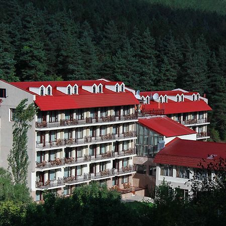 Best Western Plus Paradise Hotel Dilijan Bagian luar foto