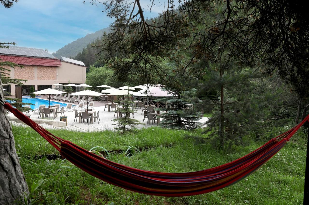 Best Western Plus Paradise Hotel Dilijan Bagian luar foto