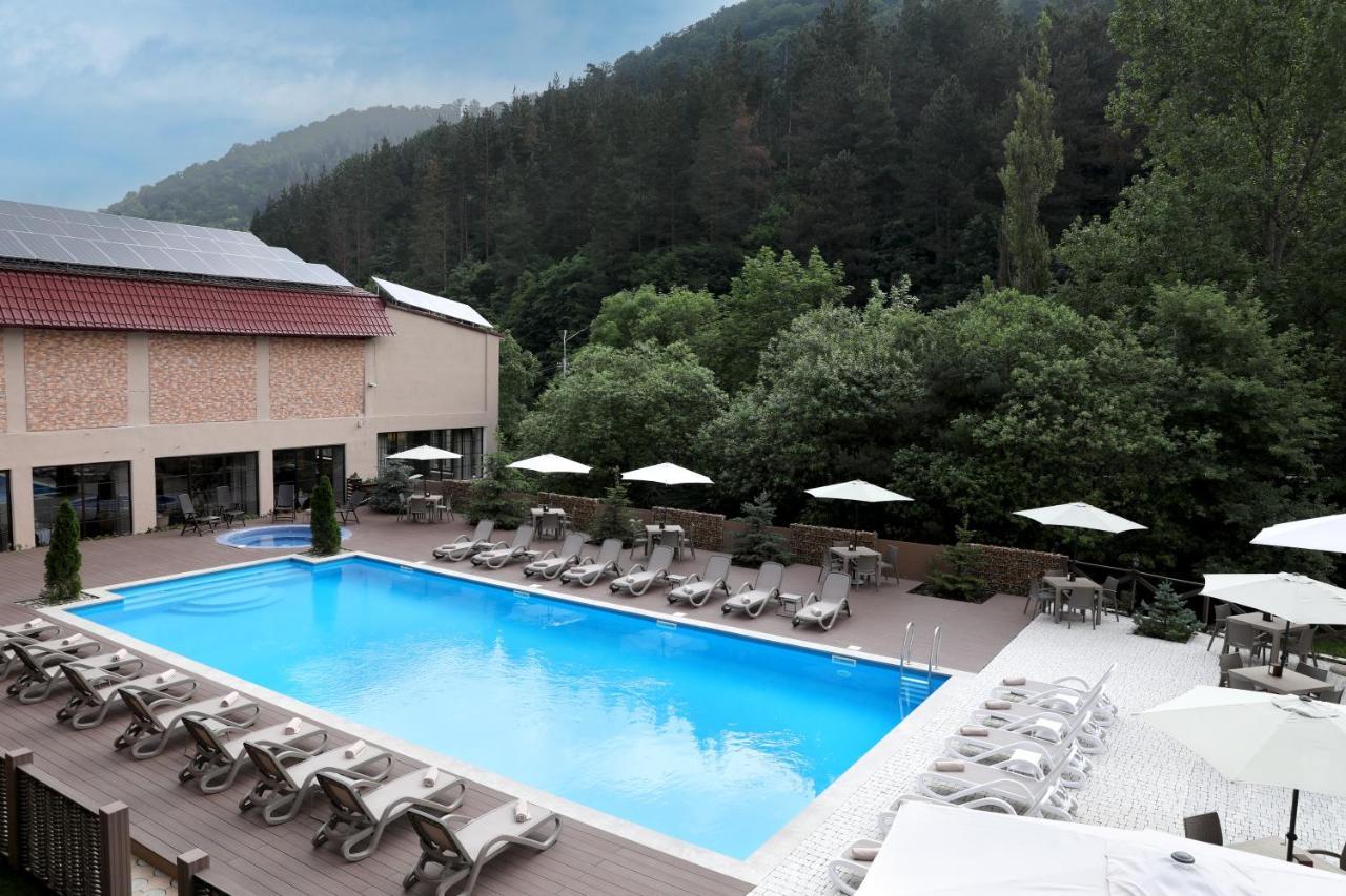 Best Western Plus Paradise Hotel Dilijan Bagian luar foto