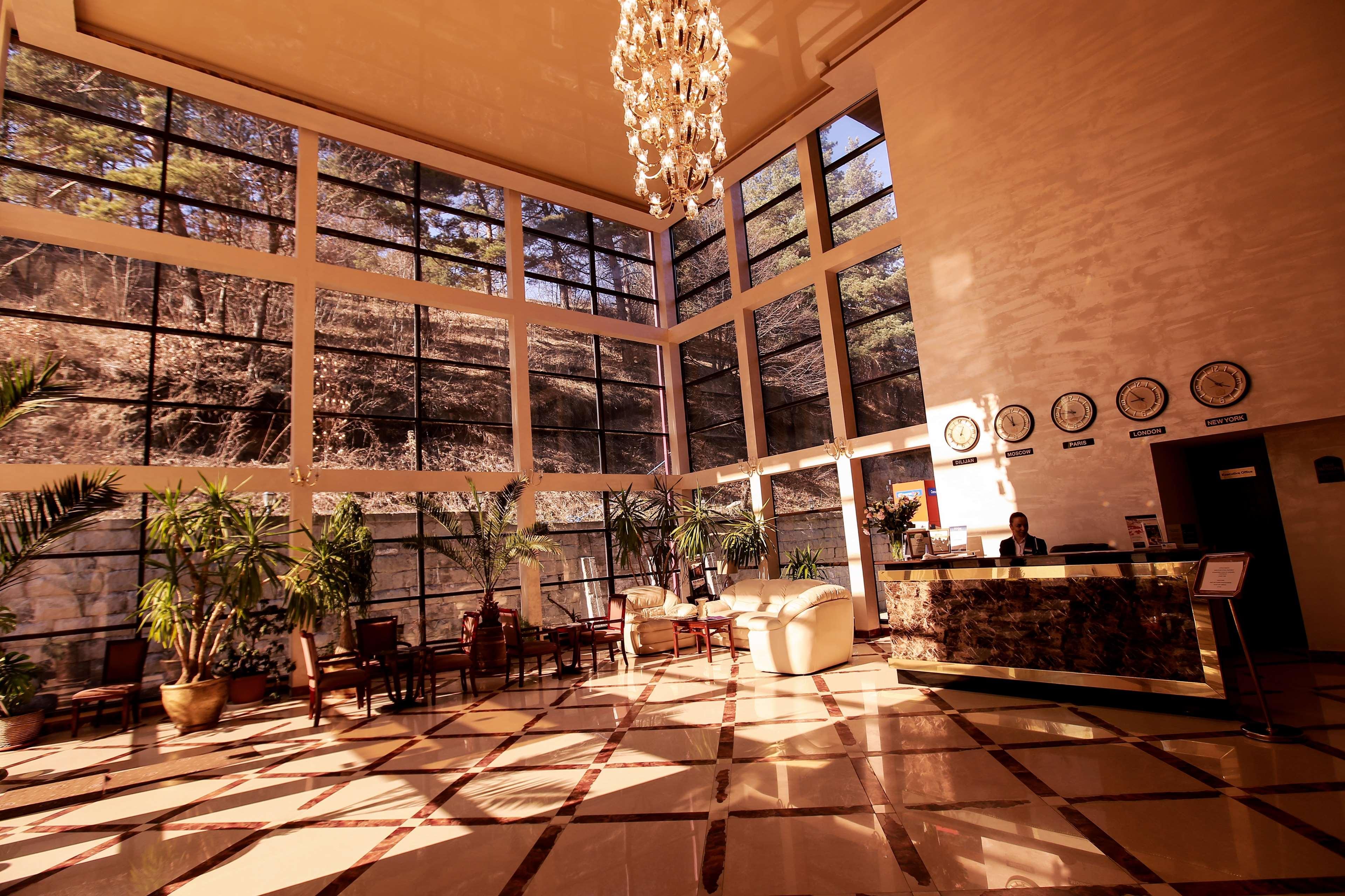 Best Western Plus Paradise Hotel Dilijan Bagian luar foto