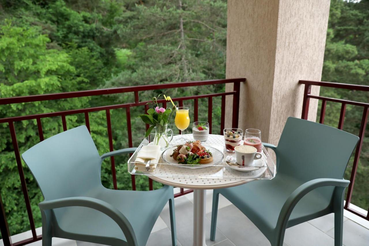 Best Western Plus Paradise Hotel Dilijan Bagian luar foto