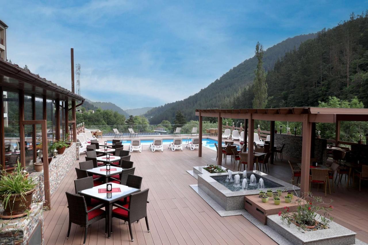 Best Western Plus Paradise Hotel Dilijan Bagian luar foto